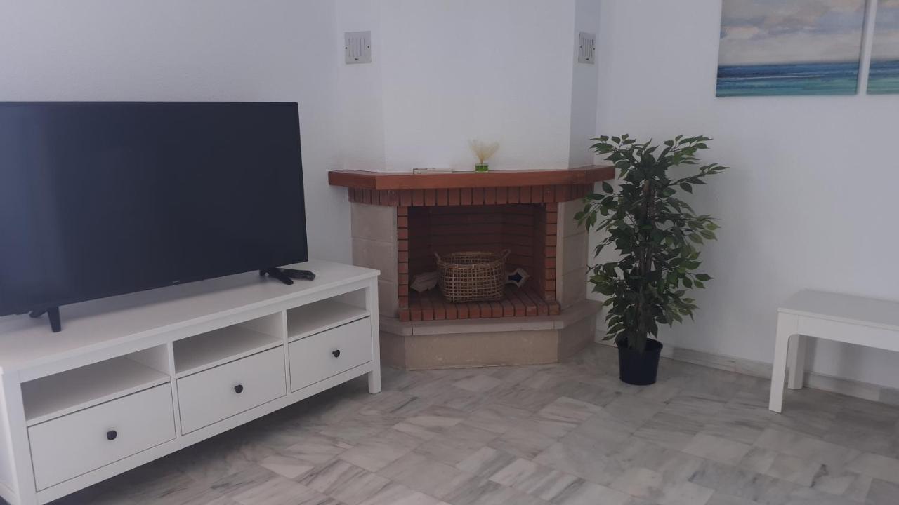 Apartment In Costa Del Sol With Large Terrace For 9 People Rincón de la Victoria Dış mekan fotoğraf