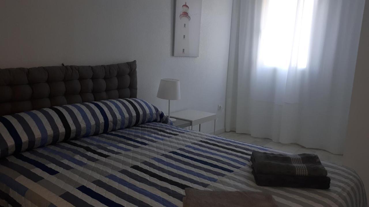 Apartment In Costa Del Sol With Large Terrace For 9 People Rincón de la Victoria Dış mekan fotoğraf