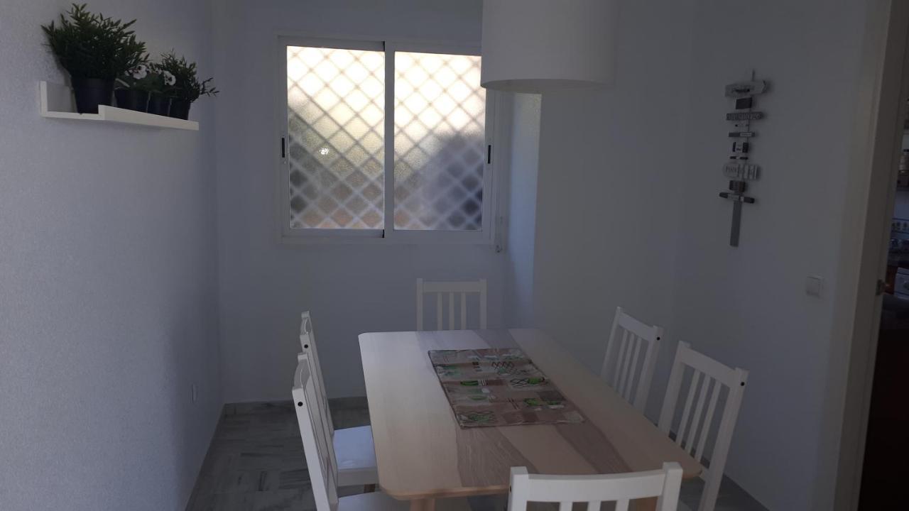 Apartment In Costa Del Sol With Large Terrace For 9 People Rincón de la Victoria Dış mekan fotoğraf